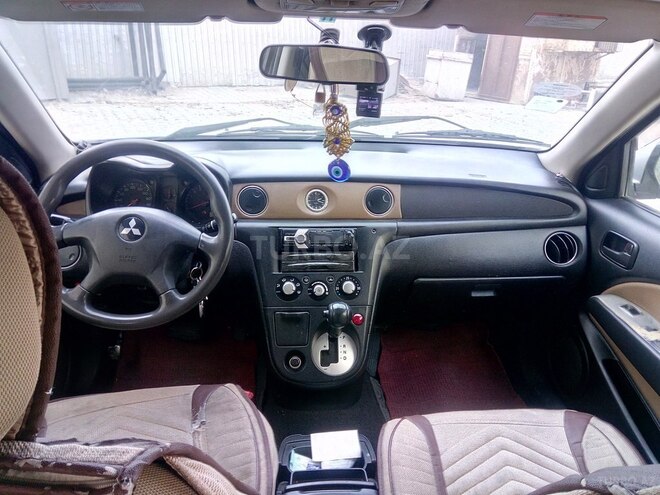 Mitsubishi Airtrek 2002, 186,000 km - 2.0 л - Bakı
