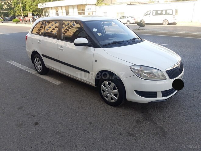 Skoda Fabia 2014, 110,000 km - 1.6 л - Bakı