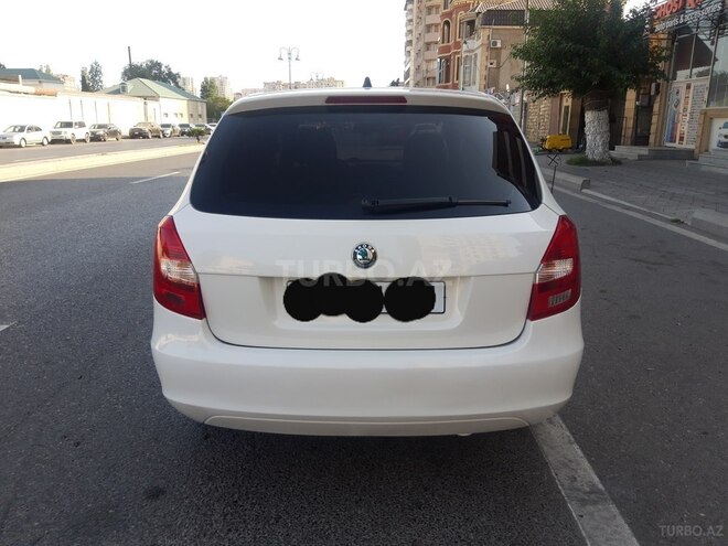 Skoda Fabia 2014, 110,000 km - 1.6 л - Bakı