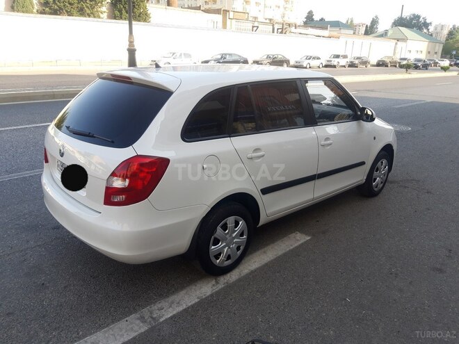 Skoda Fabia 2014, 110,000 km - 1.6 л - Bakı