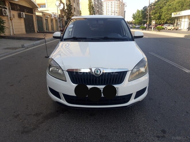 Skoda Fabia 2014, 110,000 km - 1.6 л - Bakı