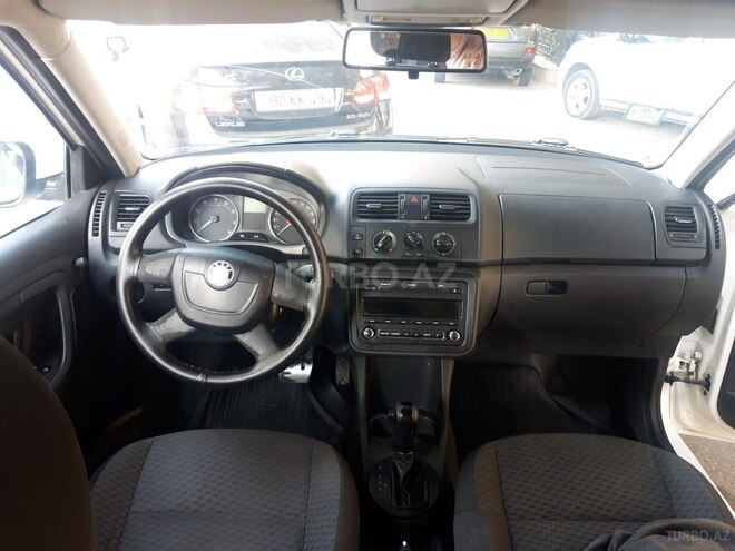 Skoda Fabia 2014, 110,000 km - 1.6 л - Bakı