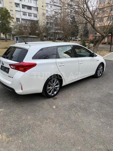 Toyota Auris 2013, 137,300 km - 1.8 л - Bakı
