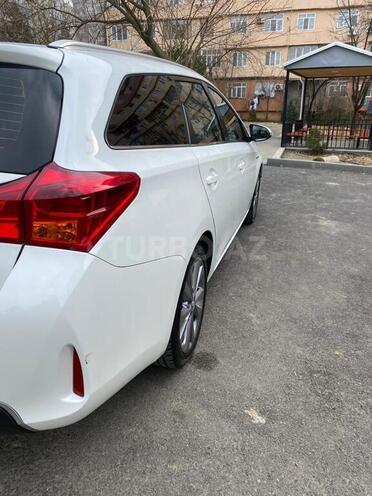 Toyota Auris 2013, 137,300 km - 1.8 л - Bakı