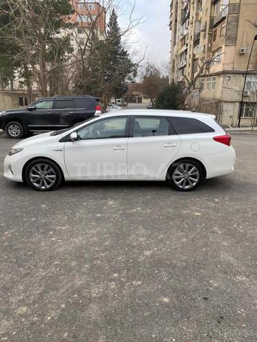 Toyota Auris 2013, 137,300 km - 1.8 л - Bakı