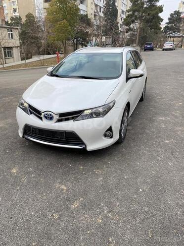 Toyota Auris 2013, 137,300 km - 1.8 л - Bakı
