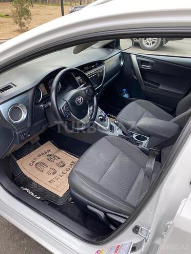 Toyota Auris 2013, 137,300 km - 1.8 л - Bakı