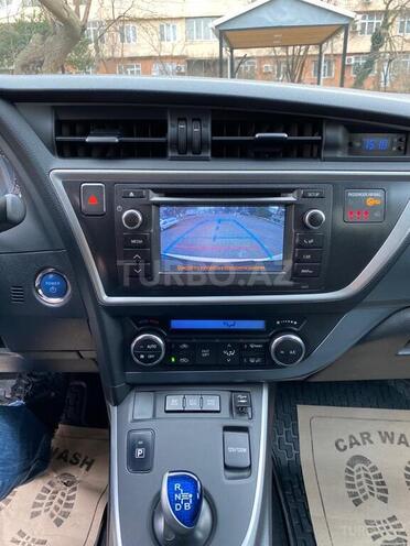 Toyota Auris 2013, 137,300 km - 1.8 л - Bakı