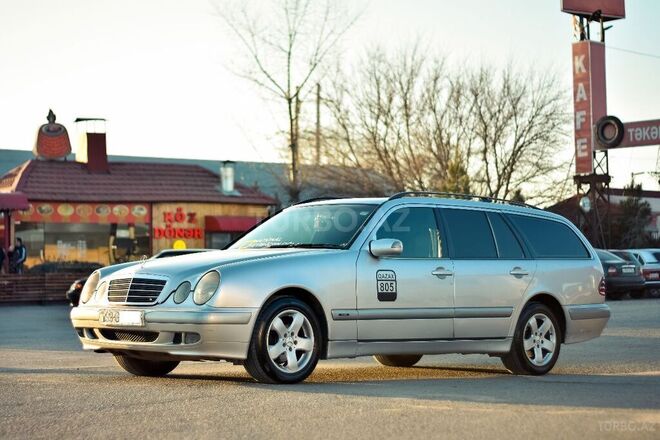Mercedes E 220 2000, 349,867 km - 2.2 l - Ağstafa