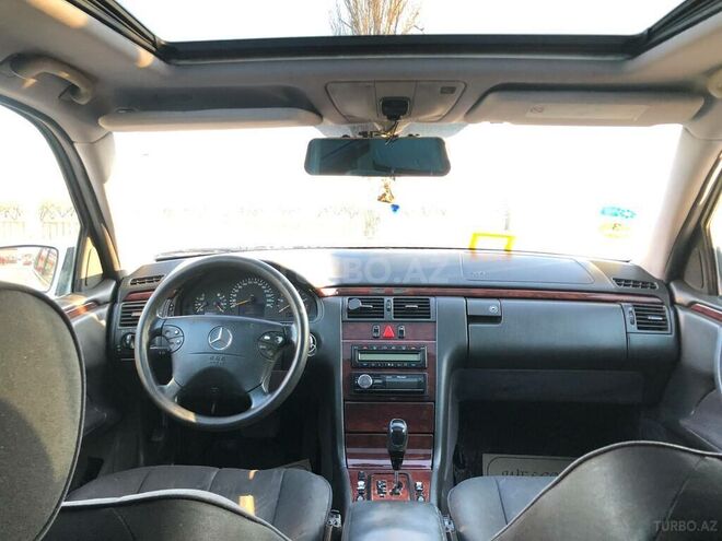 Mercedes E 220 2000, 349,867 km - 2.2 l - Ağstafa