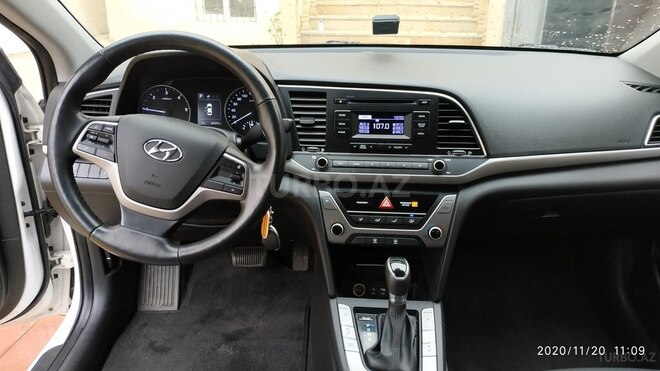 Hyundai Elantra 2016, 34,000 km - 1.6 л - Bakı