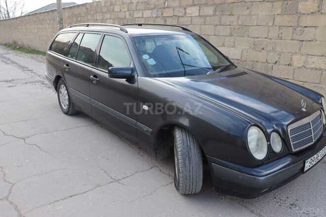 Mercedes E 240 1998, 260,000 km - 2.4 l - Sumqayıt