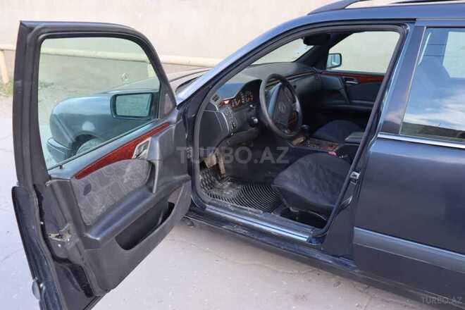 Mercedes E 240 1998, 260,000 km - 2.4 l - Sumqayıt