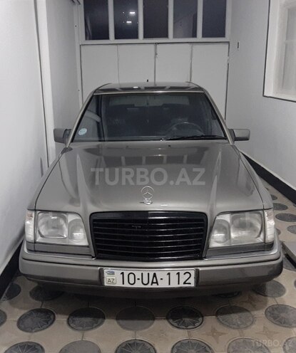 Mercedes E 300 1993, 245,000 km - 3.0 l - Qazax