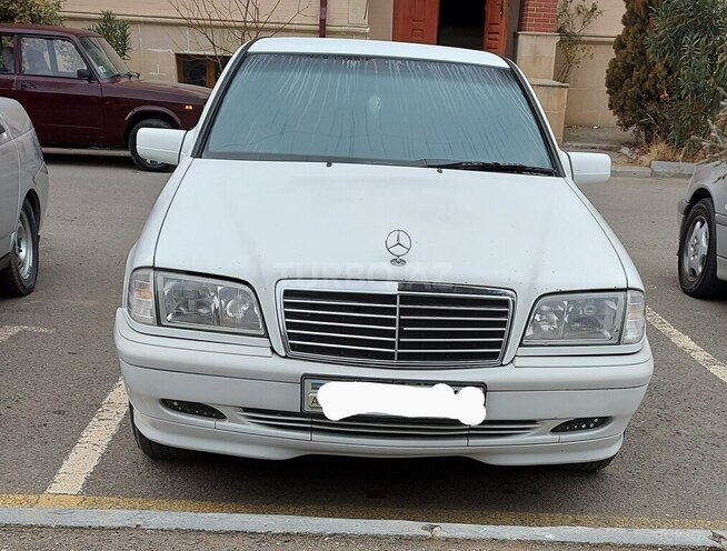Mercedes C 200 2000, 157,000 km - 2.0 l - Gəncə