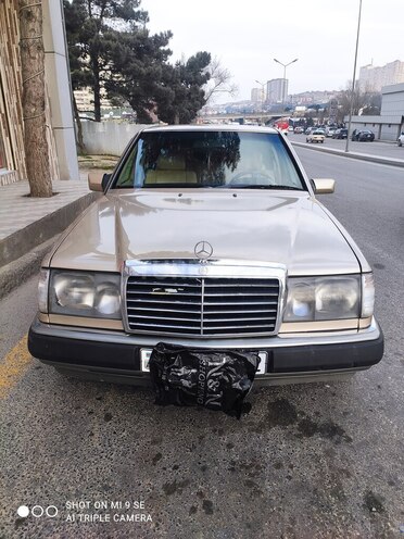 Mercedes E 250 1991, 455,000 km - 2.5 l - Bakı