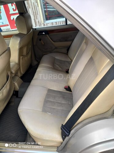 Mercedes E 250 1991, 455,000 km - 2.5 l - Bakı