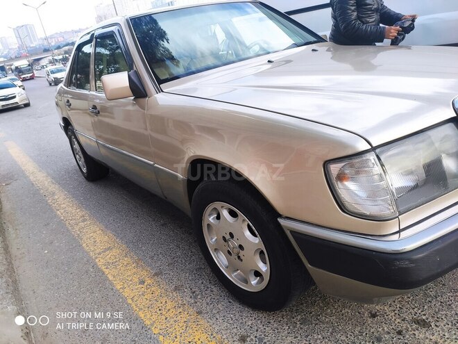Mercedes E 250 1991, 455,000 km - 2.5 l - Bakı