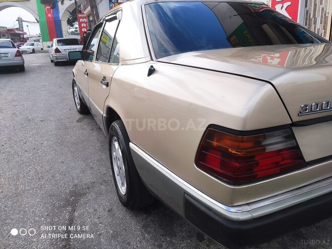 Mercedes E 250 1991, 455,000 km - 2.5 l - Bakı