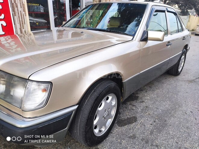 Mercedes E 250 1991, 455,000 km - 2.5 l - Bakı
