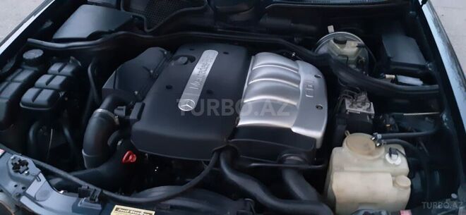 Mercedes E 220 2000, 249,000 km - 2.2 л - Bakı