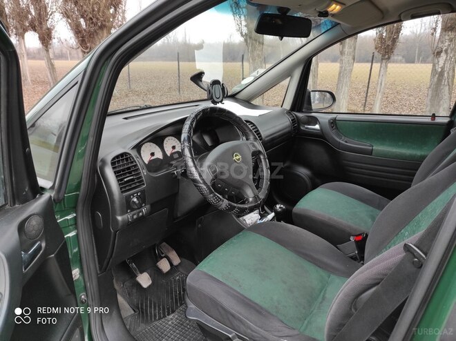 Opel Zafira 2000, 280,000 km - 1.8 л - Qax