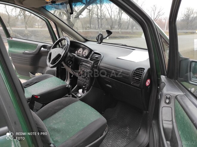 Opel Zafira 2000, 280,000 km - 1.8 л - Qax