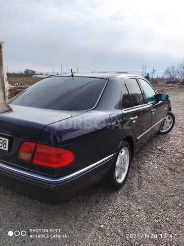 Mercedes E 240 1997, 280,000 km - 2.4 l - Bakı