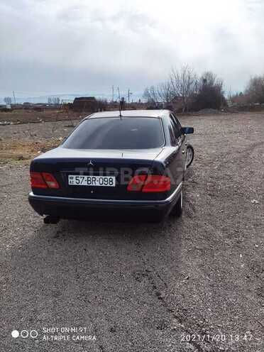 Mercedes E 240 1997, 280,000 km - 2.4 l - Bakı