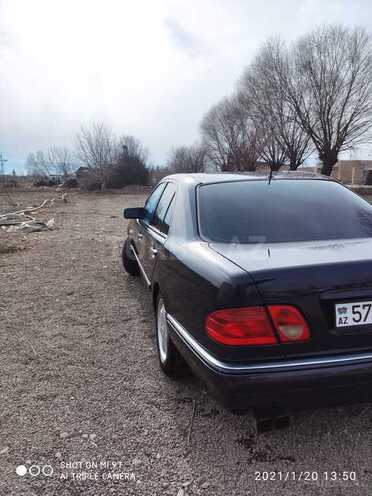Mercedes E 240 1997, 280,000 km - 2.4 l - Bakı