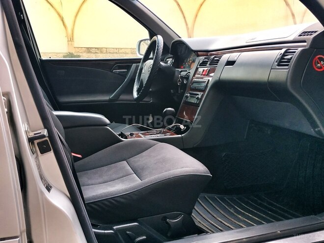 Mercedes E 240 2000, 275,000 km - 2.4 l - Bakı