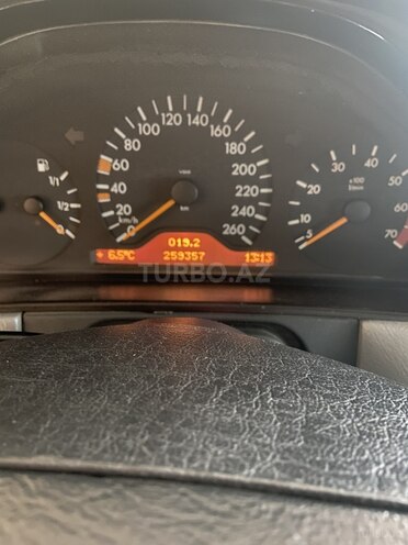 Mercedes E 280 1998, 259,357 km - 2.8 l - Göyçay