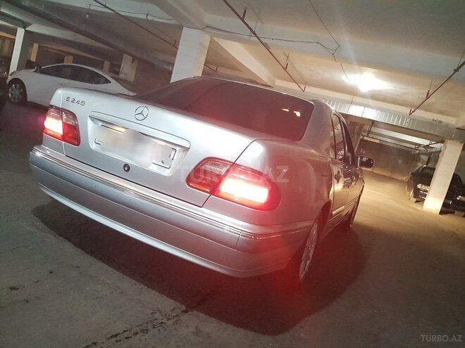 Mercedes E 240 2000, 267,000 km - 2.4 л - Bakı