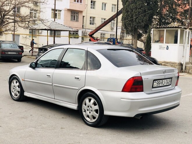 Opel Vectra 1999, 290,000 km - 1.8 l - Bakı