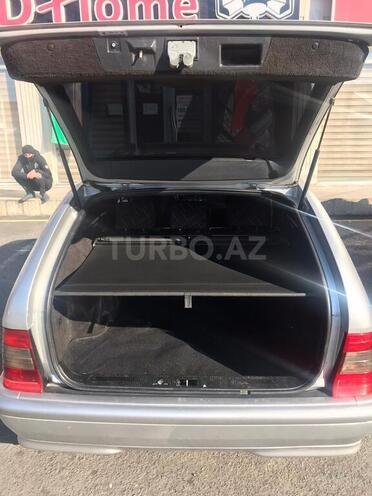 Mercedes C 180 1998, 320,000 km - 1.8 l - Zaqatala