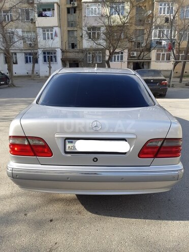 Mercedes E 240 2000, 209,000 km - 2.6 l - Sumqayıt