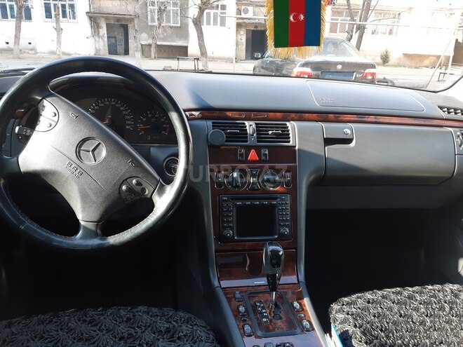 Mercedes E 240 2000, 209,000 km - 2.6 l - Sumqayıt