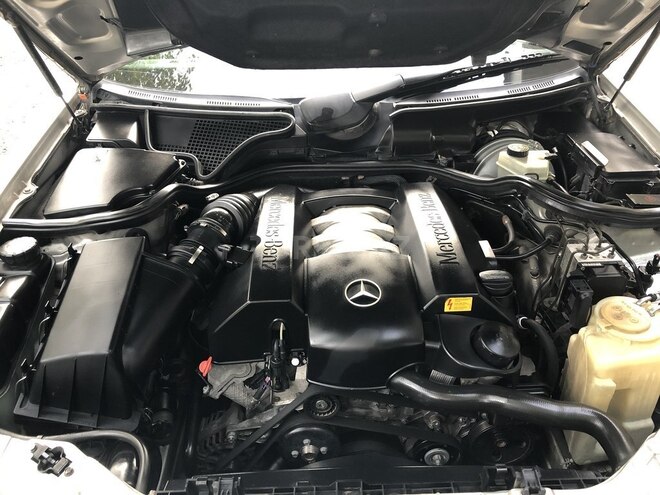 Mercedes E 240 2000, 326,900 km - 2.6 l - Bakı