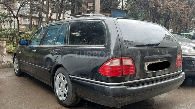 Mercedes E 240 1999, 350,000 km - 2.4 l - Bakı