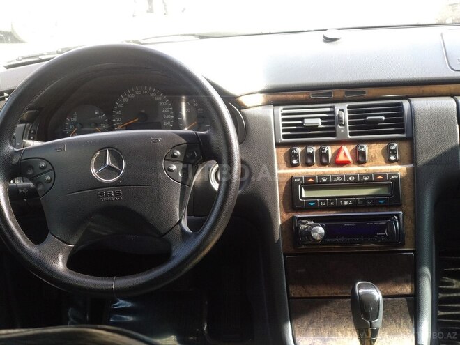 Mercedes E 240 2001, 280,000 km - 2.6 l - Bakı