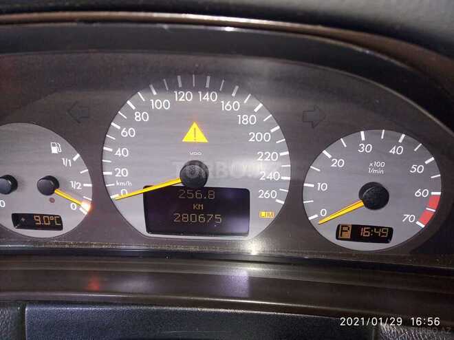 Mercedes E 240 2001, 280,000 km - 2.6 l - Bakı