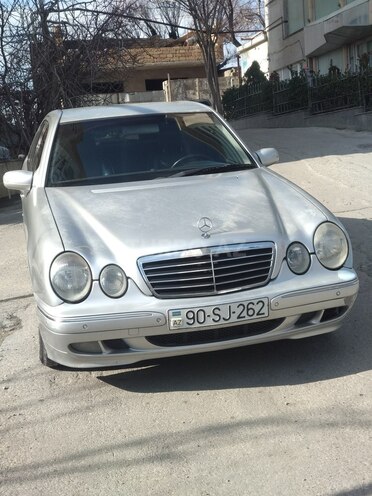 Mercedes E 240 2001, 280,000 km - 2.6 l - Bakı