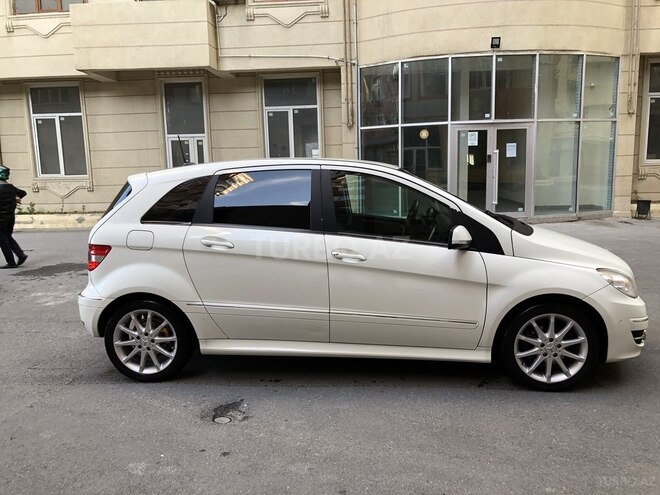 Mercedes B 180 2010, 72,000 km - 1.8 л - Bakı