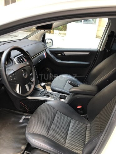 Mercedes B 180 2010, 72,000 km - 1.8 л - Bakı