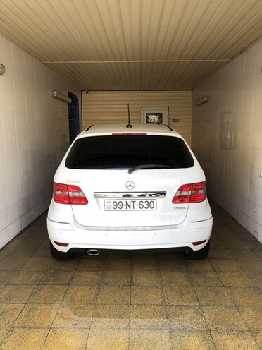 Mercedes B 180 2010, 72,000 km - 1.8 л - Bakı