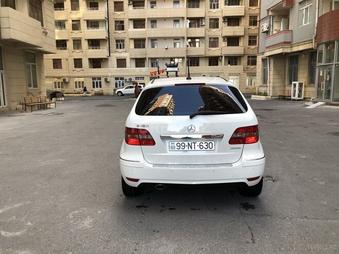 Mercedes B 180 2010, 72,000 km - 1.8 л - Bakı