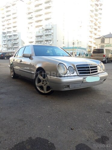Mercedes E 200 1995, 443,000 km - 2.0 l - Bakı