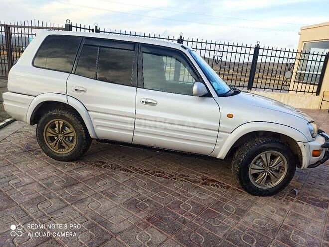Toyota RAV4 1996, 242,000 km - 2.0 л - Bakı