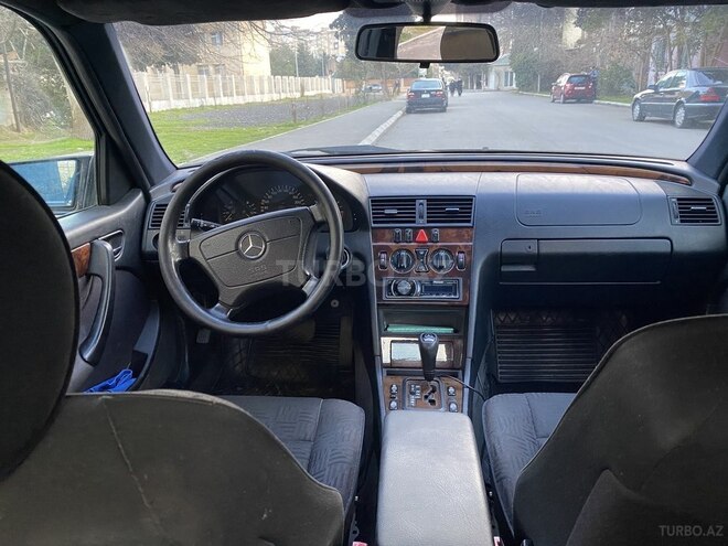 Mercedes C 240 1999, 320,000 km - 2.4 l - Bakı