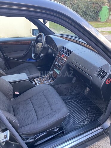 Mercedes C 240 1999, 320,000 km - 2.4 l - Bakı